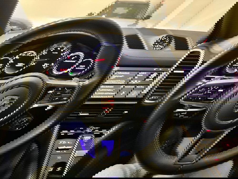 Porsche Cayenne usata a Cuneo (15)