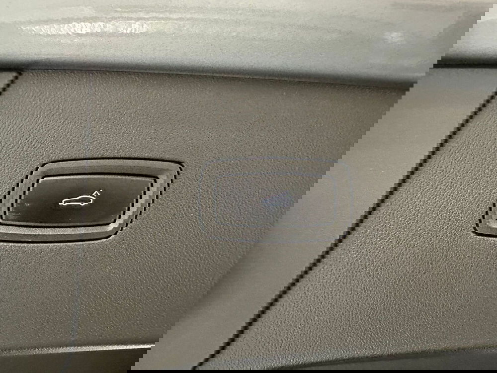 Porsche Cayenne usata a Cuneo (18)