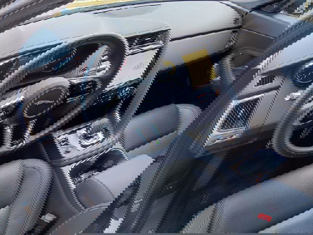 Jaguar E-Pace usata a Asti (11)