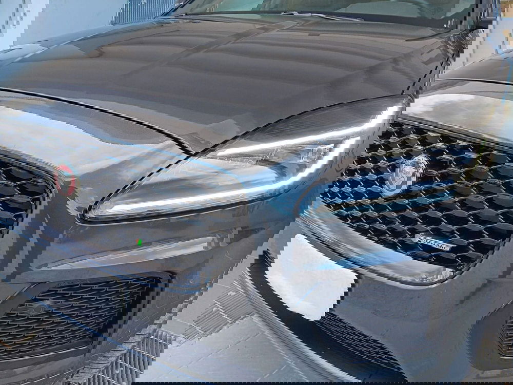 Jaguar E-Pace usata a Asti (9)