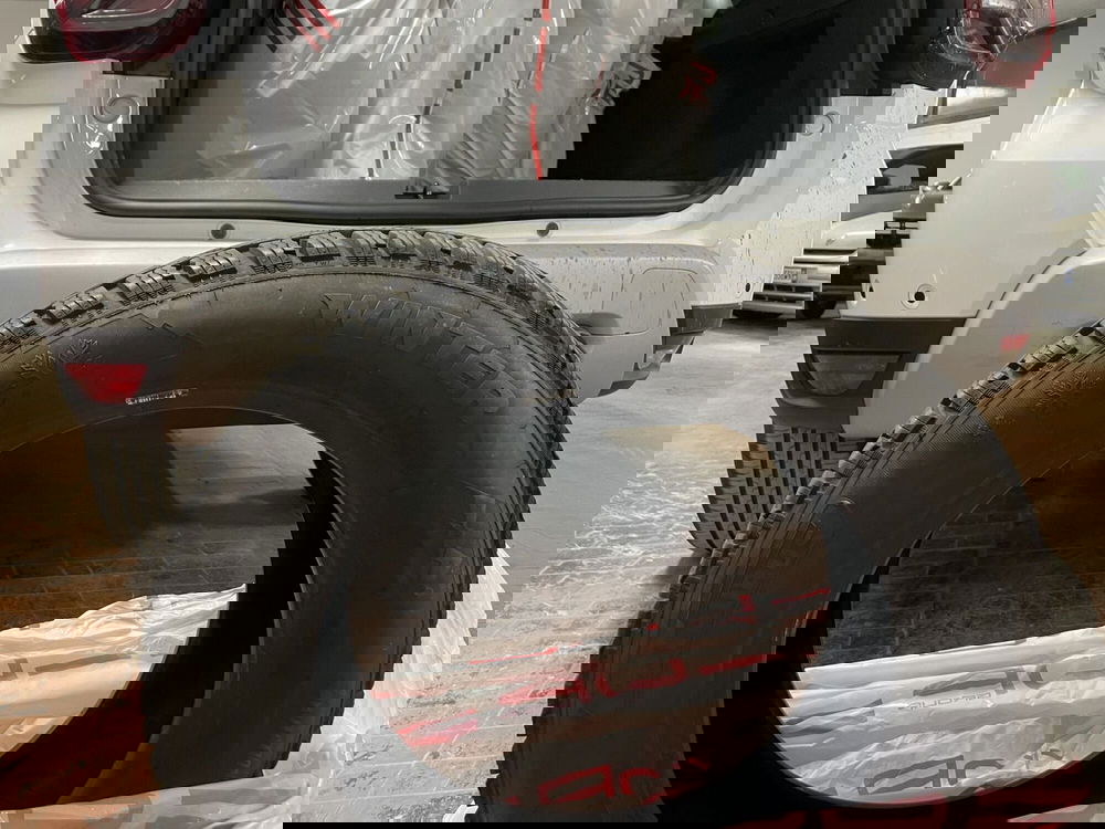 Dacia Duster usata a Milano (17)