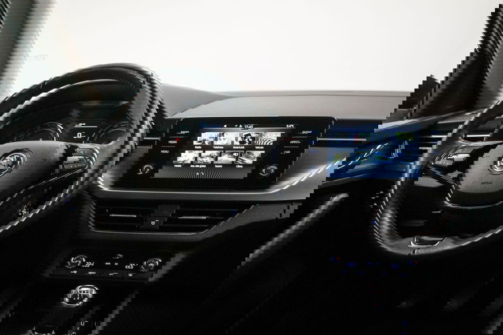 Skoda Kamiq usata a Varese (11)