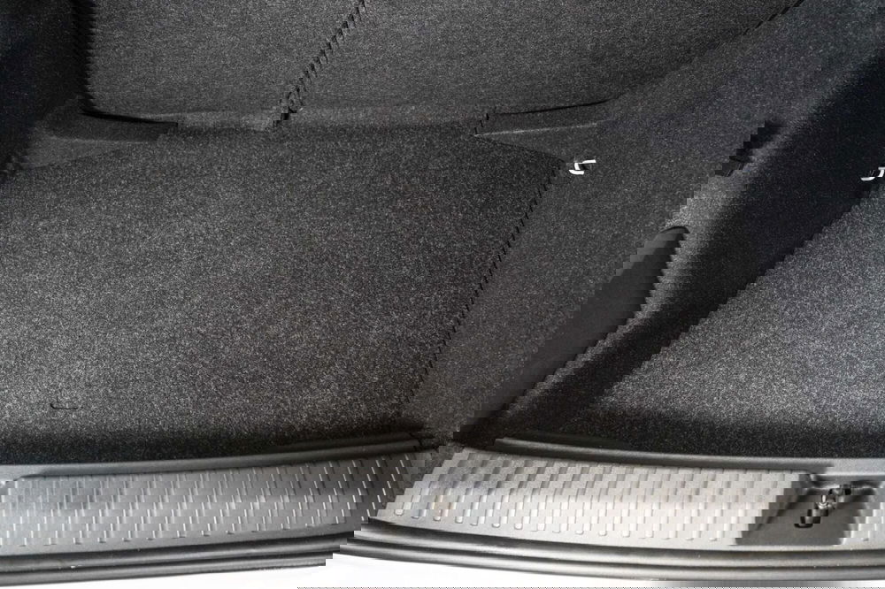 Skoda Kamiq usata a Varese (20)