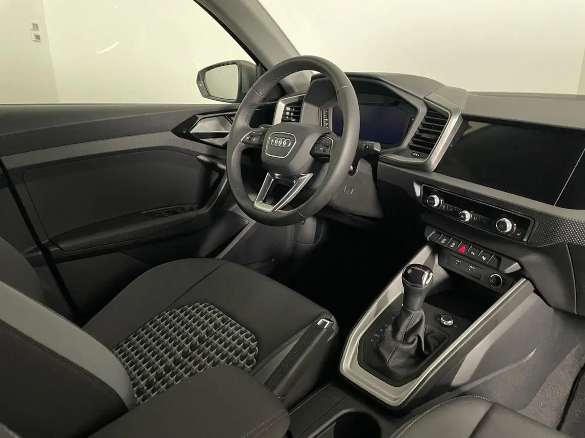 Audi A1 allstreet usata a Taranto (6)