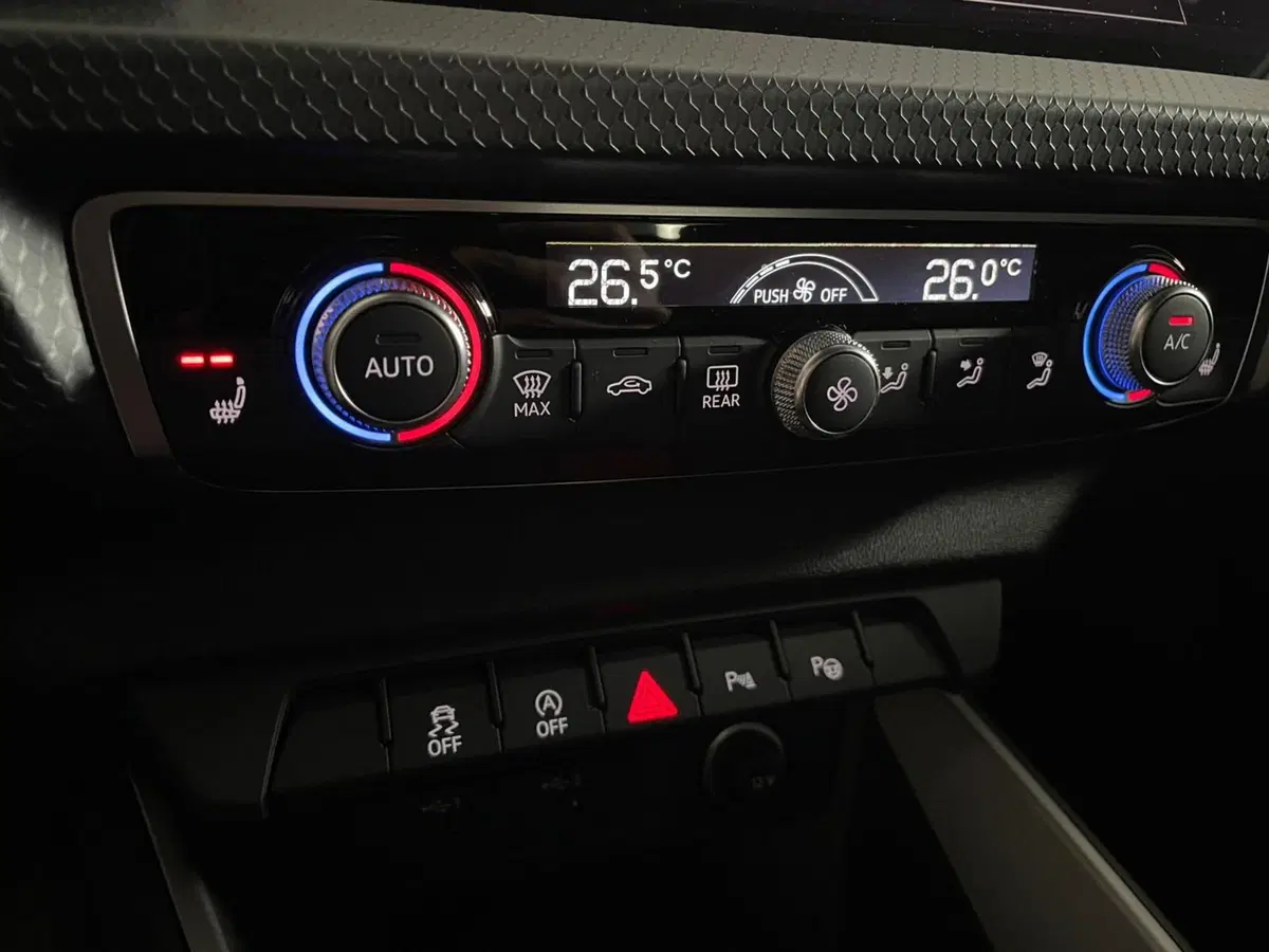 Audi A1 allstreet usata a Taranto (8)