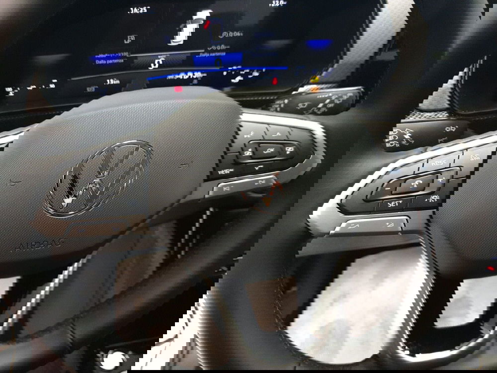 Volkswagen T-Cross nuova a Bologna (18)