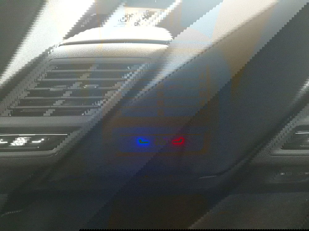 Volkswagen Golf nuova a Bologna (10)