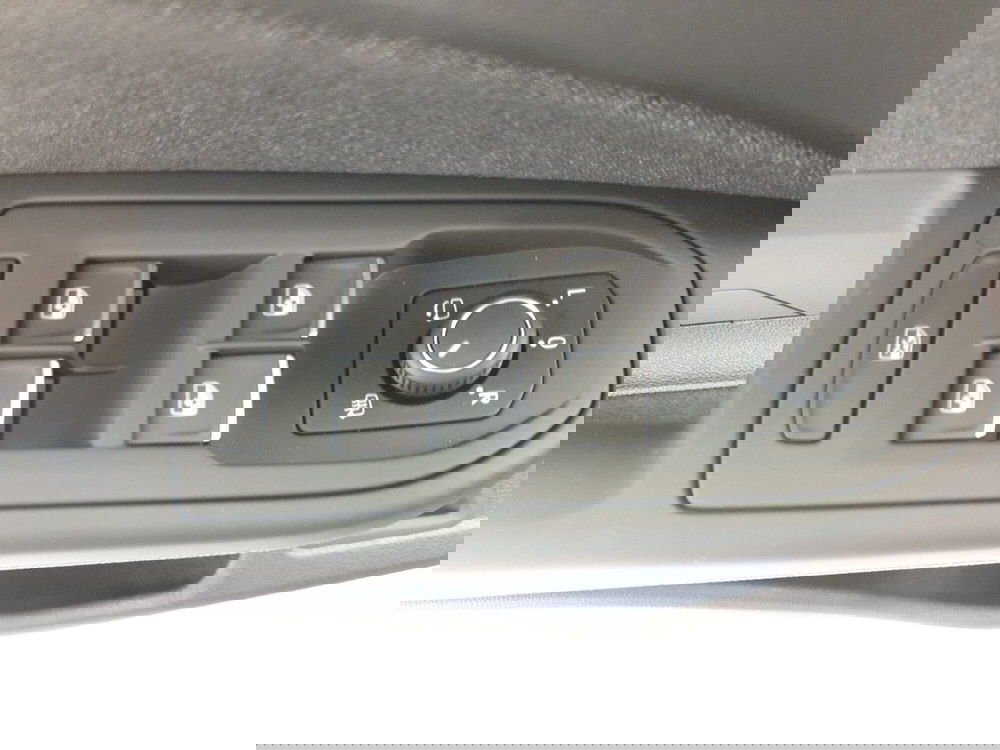 Volkswagen Golf nuova a Bologna (16)