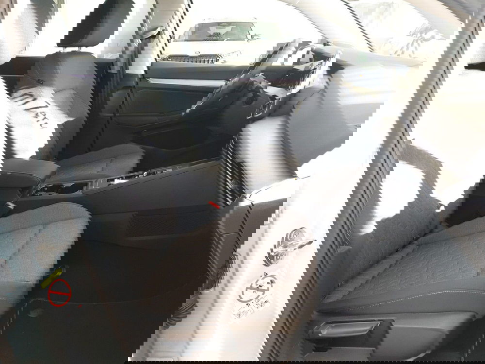 Volkswagen Golf nuova a Bologna (7)