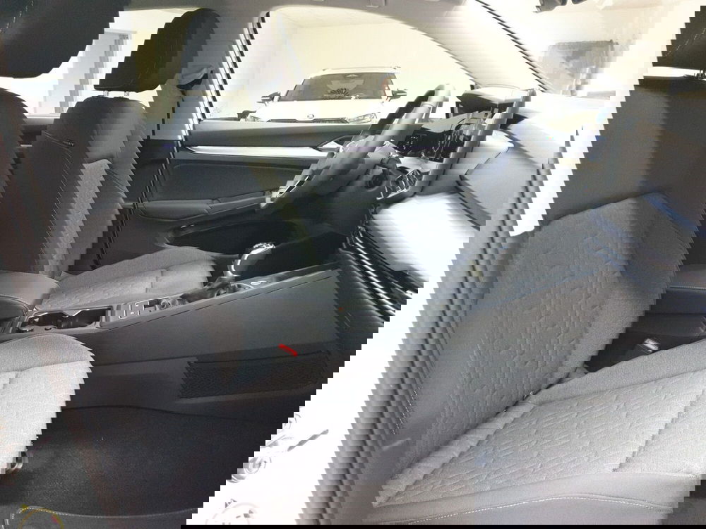 Volkswagen Golf nuova a Bologna (7)