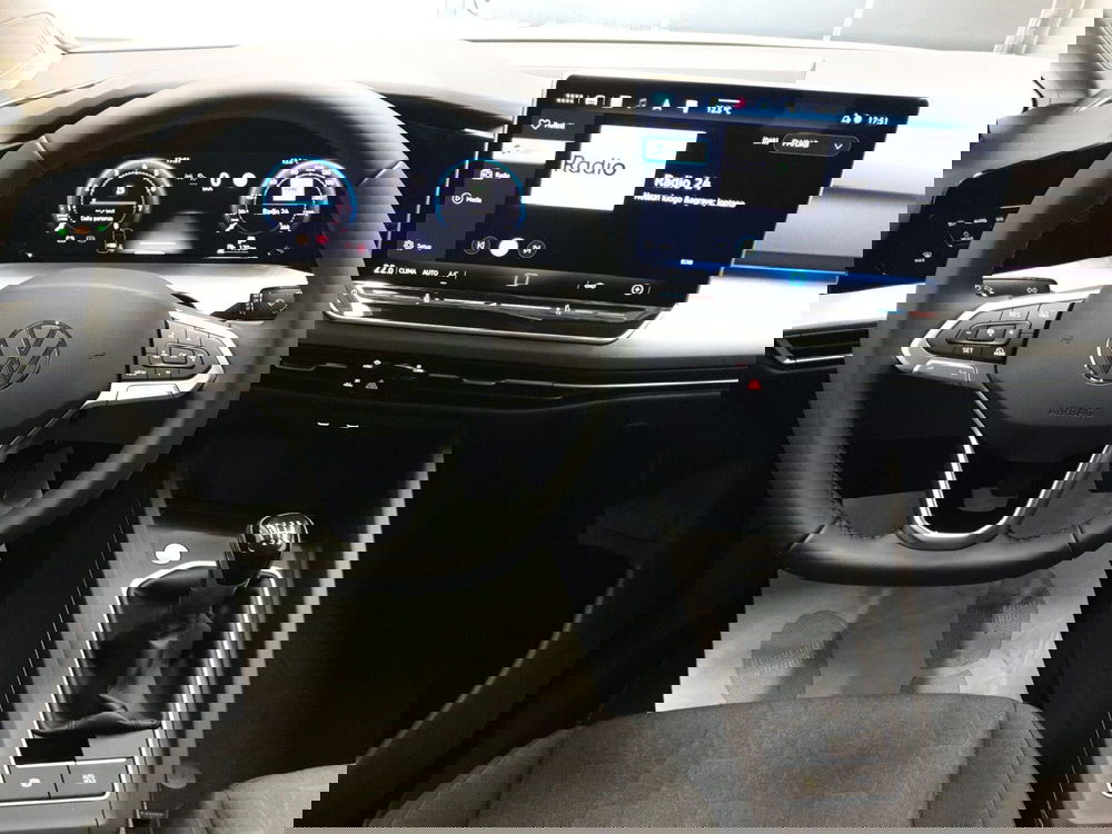 Volkswagen Golf nuova a Bologna (9)