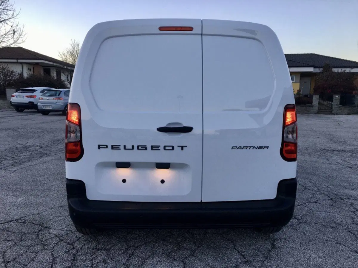 Peugeot Partner Furgone nuova a Cuneo (5)
