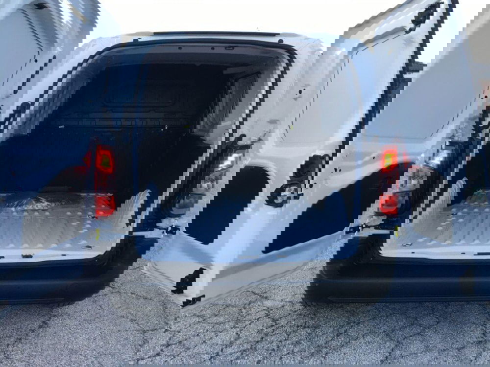 Peugeot Partner Furgone nuova a Cuneo (6)