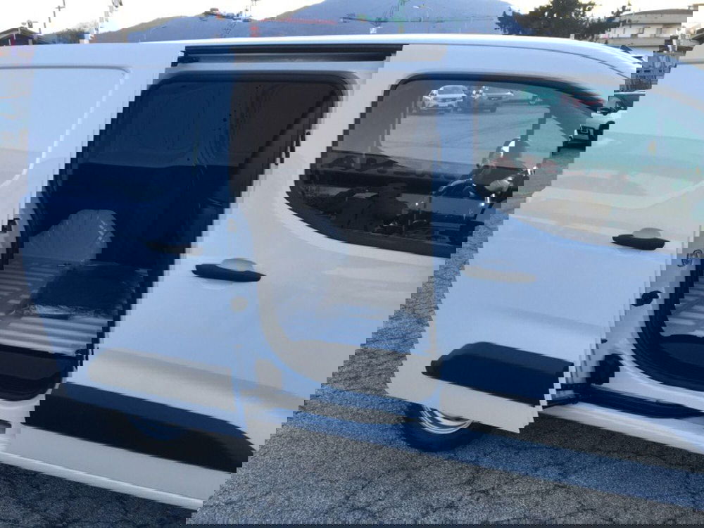 Peugeot Partner Furgone nuova a Cuneo (7)