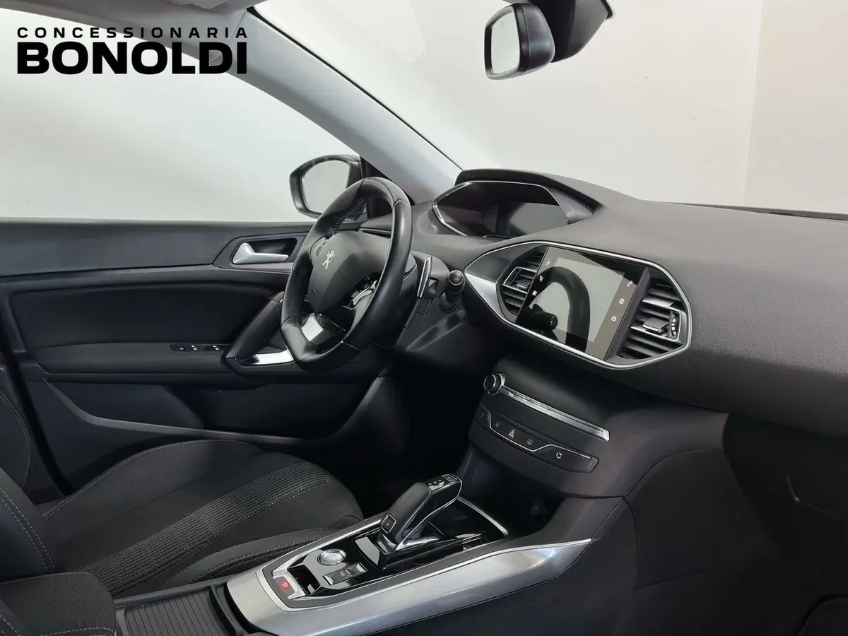 Peugeot 308 SW usata a Brescia (17)