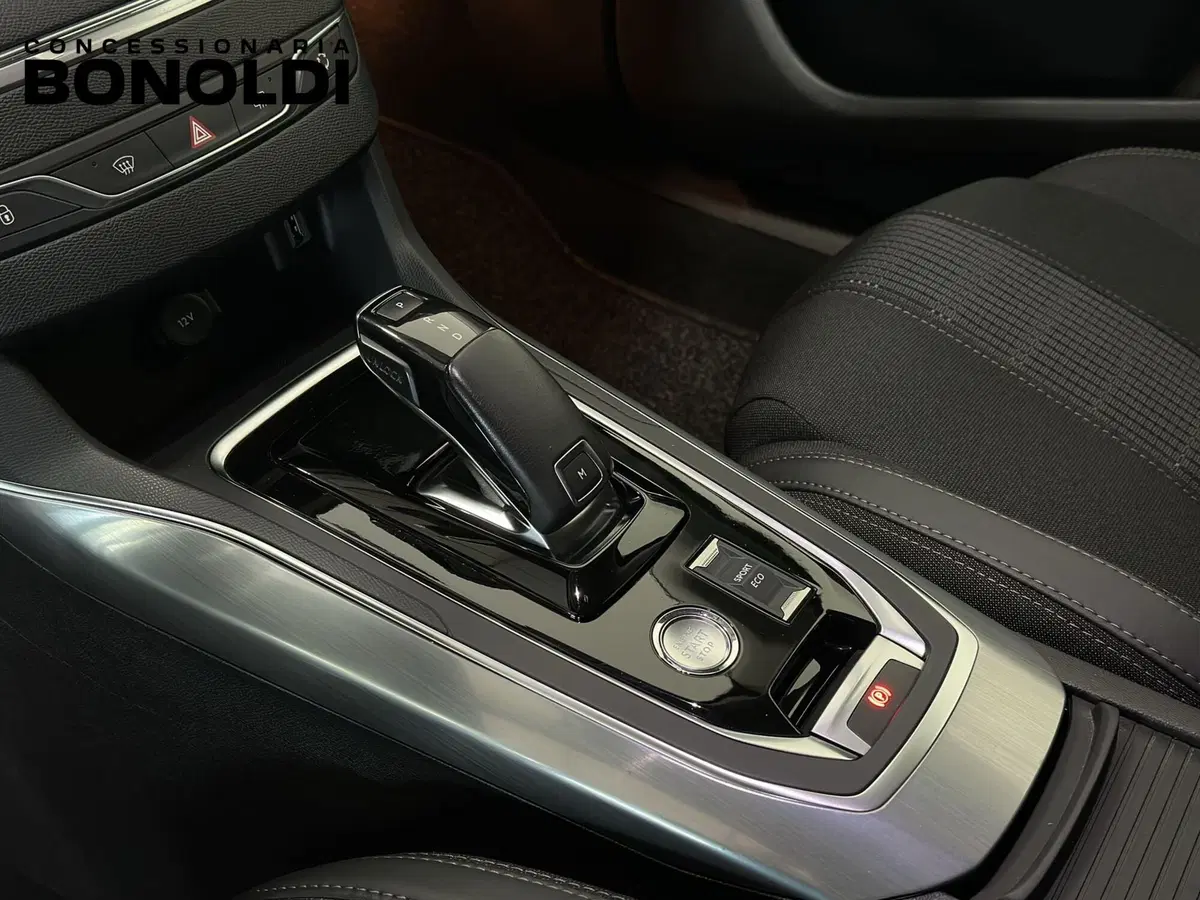 Peugeot 308 SW usata a Brescia (8)