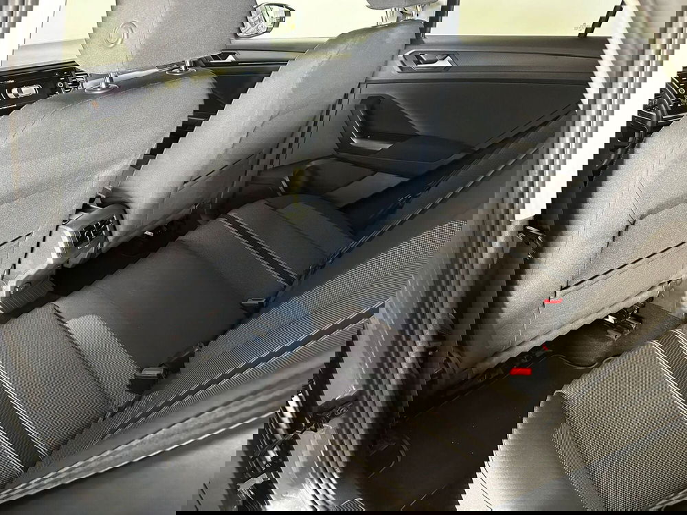 Volkswagen T-Roc usata a L'Aquila (11)