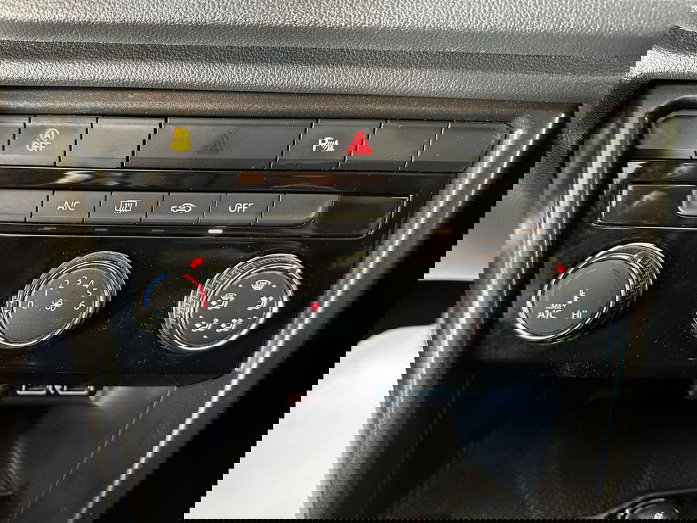 Volkswagen T-Roc usata a L'Aquila (14)