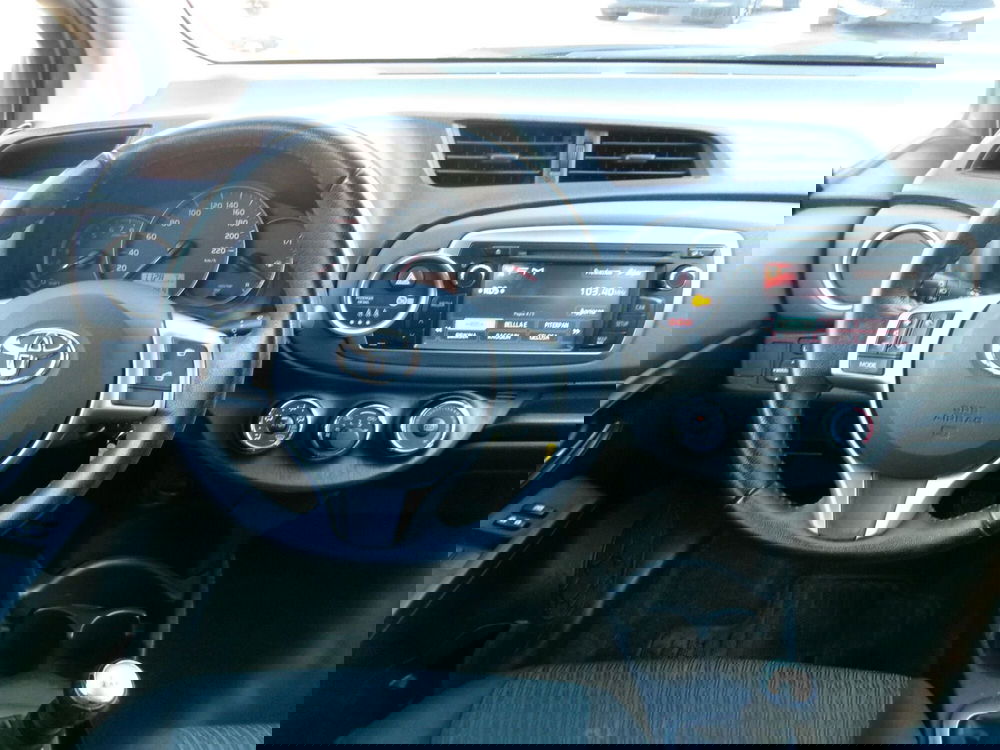 Toyota Yaris usata a Venezia (10)