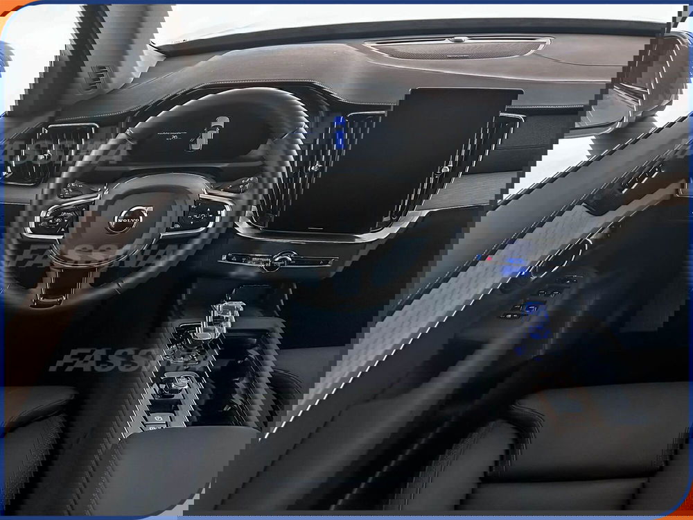 Volvo XC90 usata a Milano (10)