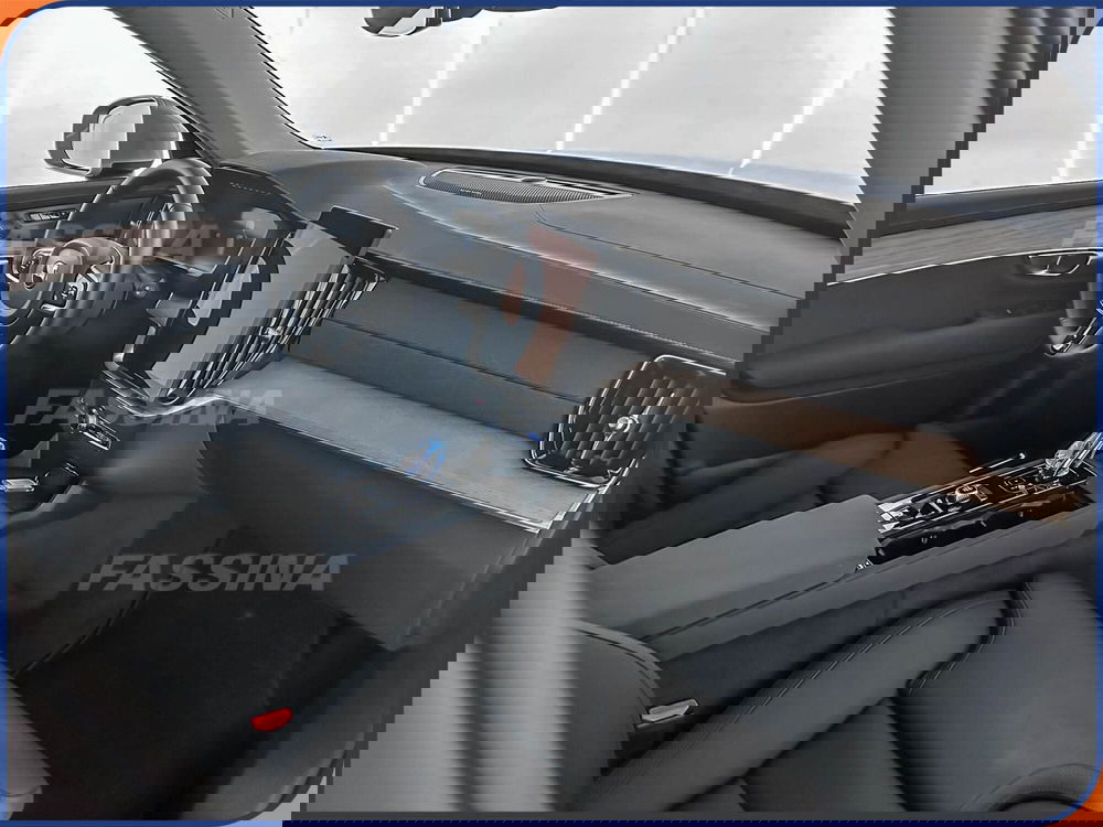 Volvo XC90 usata a Milano (13)