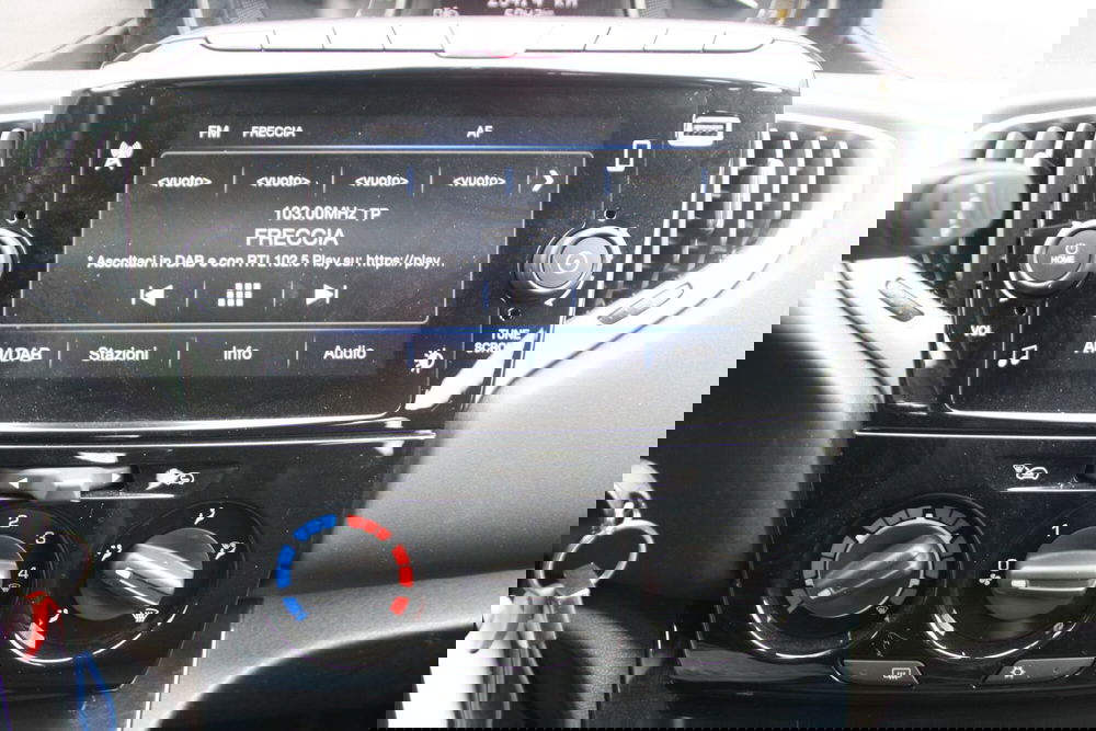 Lancia Ypsilon usata a Catania (11)