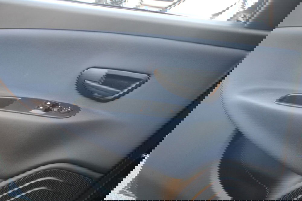 Lancia Ypsilon usata a Catania (14)
