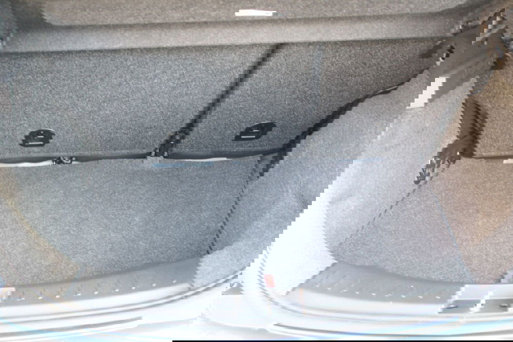 Lancia Ypsilon usata a Catania (17)