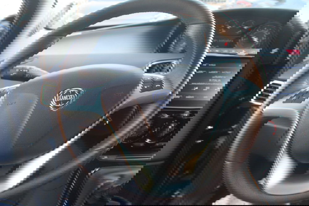 Lancia Ypsilon usata a Catania (7)