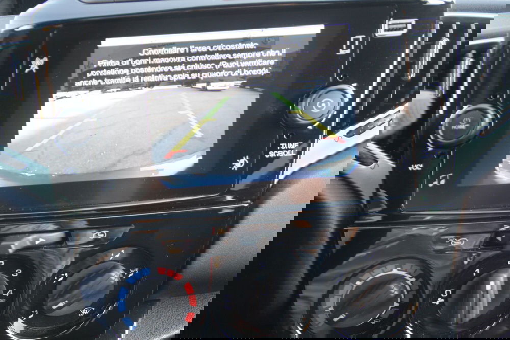 Lancia Ypsilon usata a Catania (8)