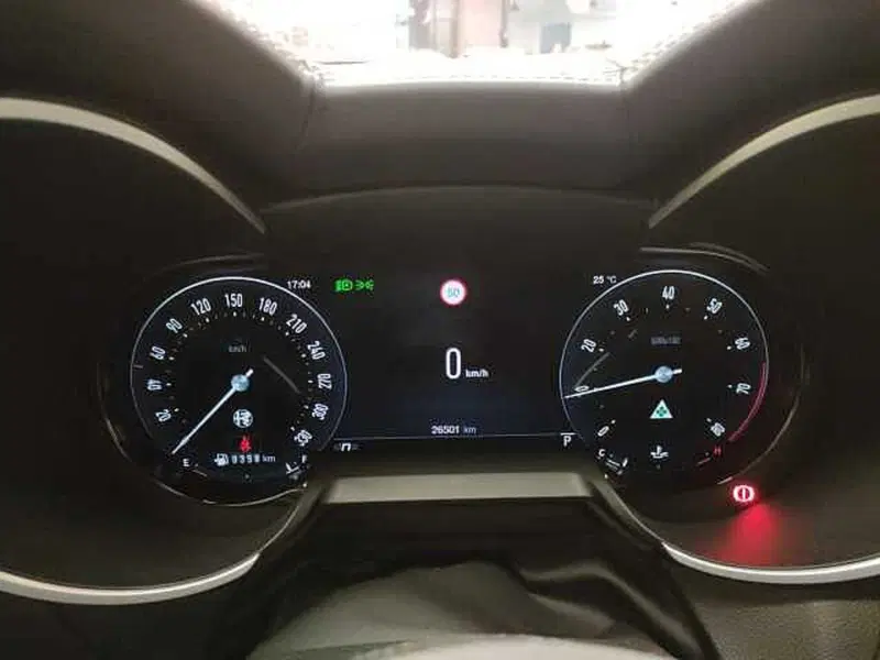 Alfa Romeo Stelvio usata a Teramo (18)