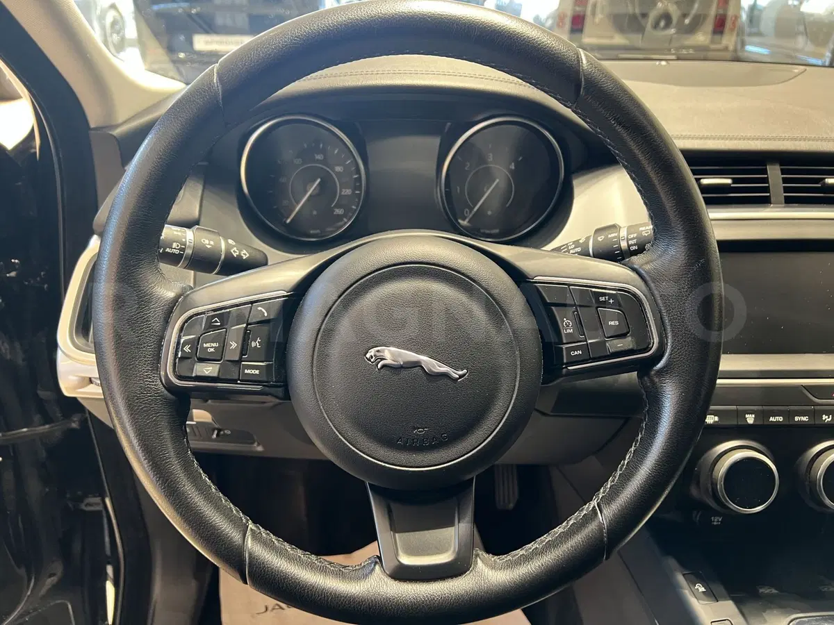 Jaguar E-Pace usata a Forlì-Cesena (17)