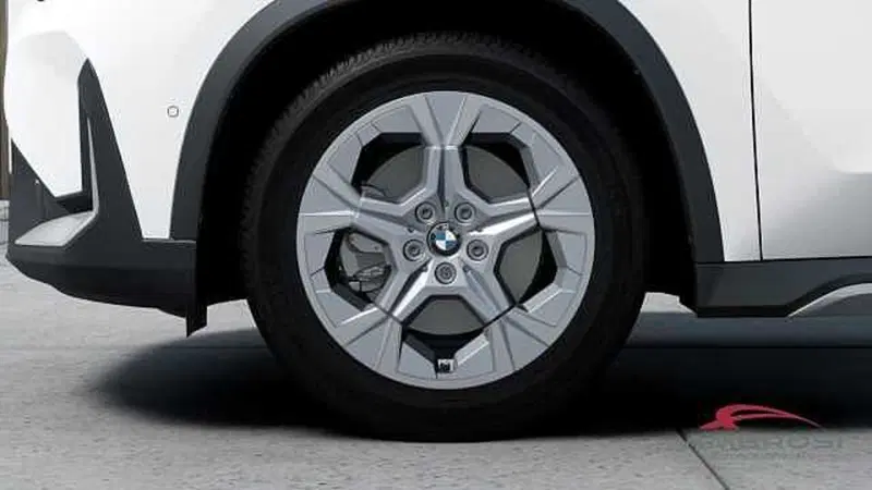 BMW iX1 nuova a Viterbo (8)