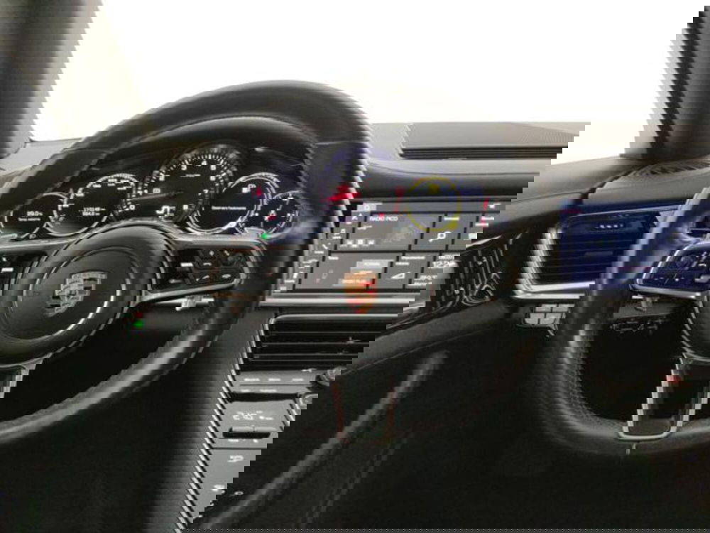 Porsche Panamera usata a Modena (16)