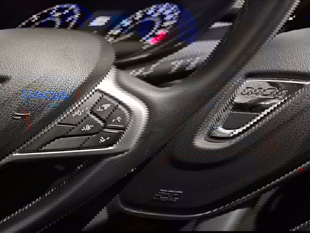 Dacia Sandero usata a Palermo (12)