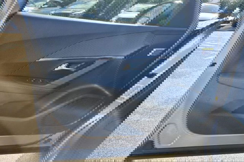 Peugeot 2008 usata a Latina (12)
