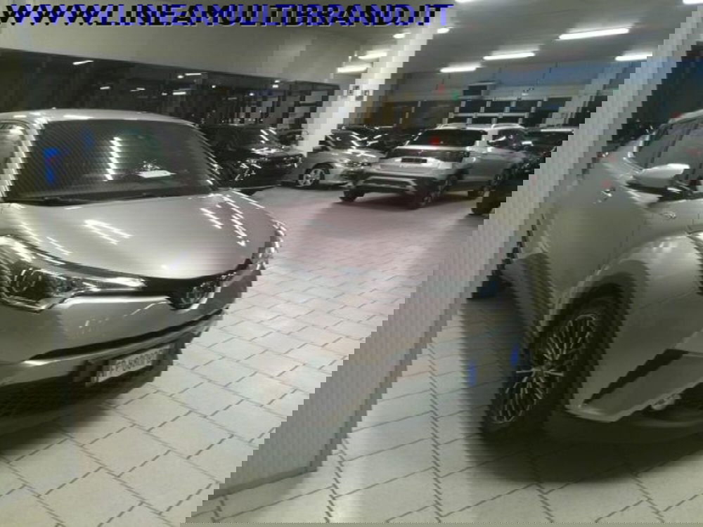 Toyota Toyota C-HR usata a Piacenza (4)