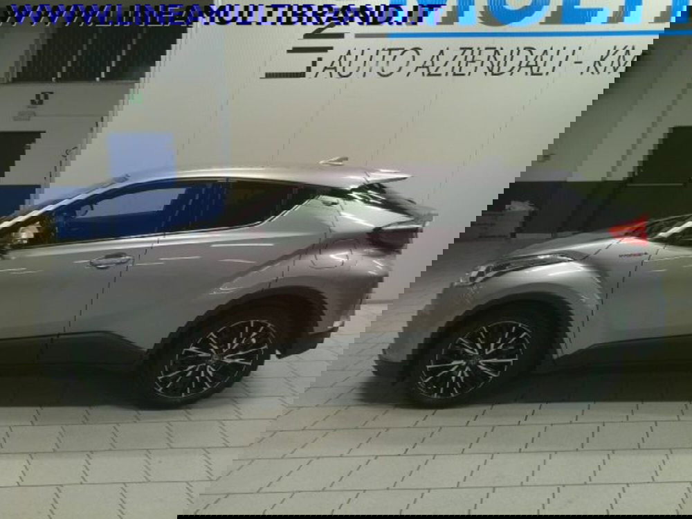 Toyota Toyota C-HR usata a Piacenza (5)