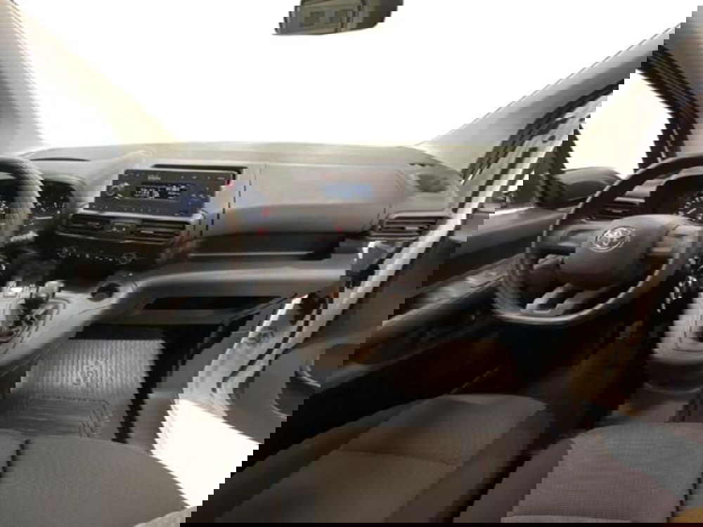Toyota Proace City usata a Vercelli (9)