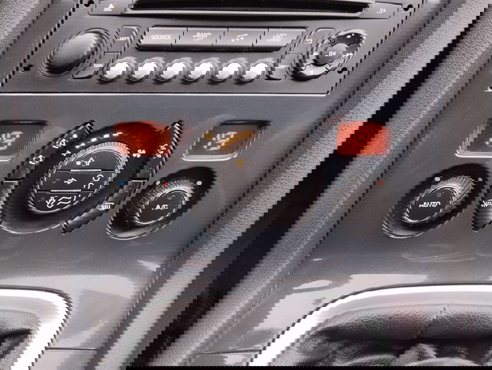 Peugeot 5008 usata a Asti (12)