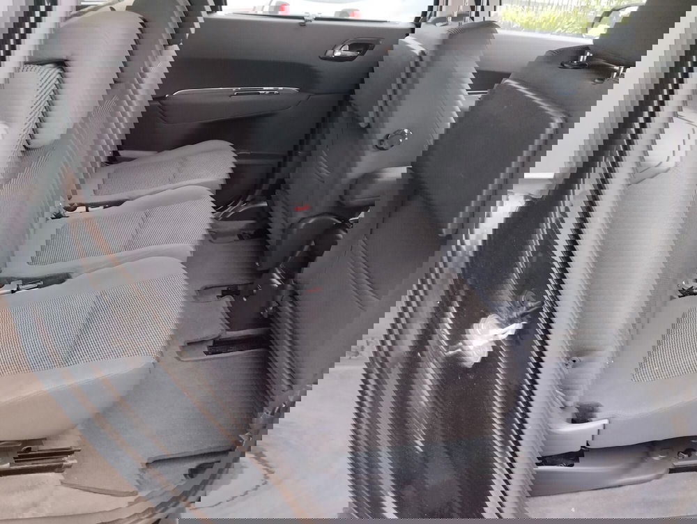 Peugeot 5008 usata a Asti (17)