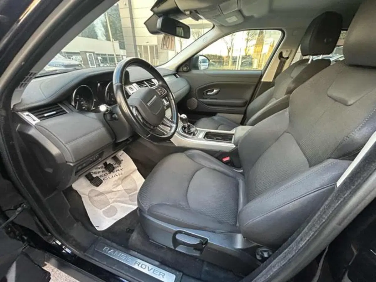 Land Rover Range Rover Evoque usata a Lucca (8)