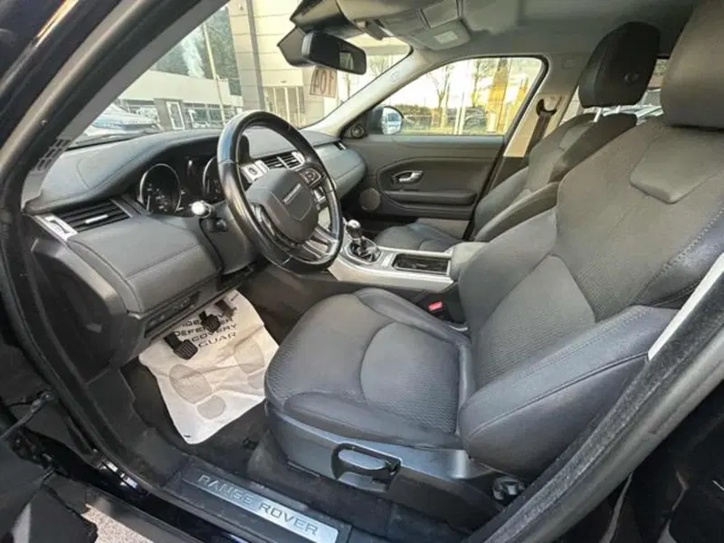 Land Rover Range Rover Evoque usata a Lucca (8)