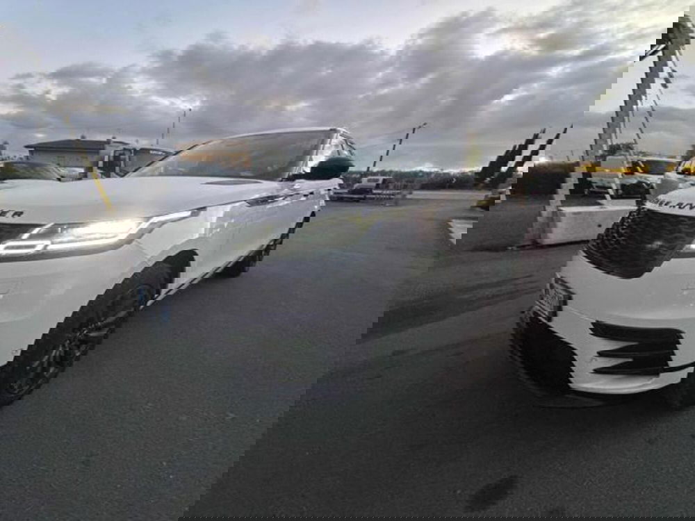 Land Rover Range Rover Velar nuova a Lucca (2)