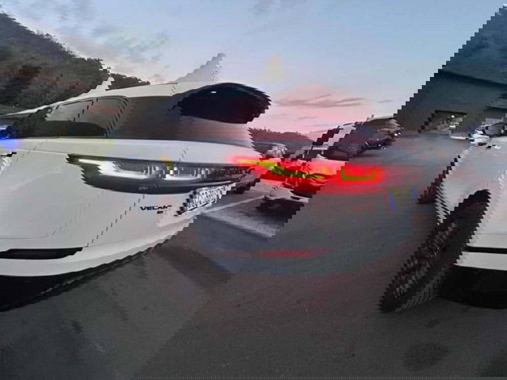 Land Rover Range Rover Velar nuova a Lucca (8)