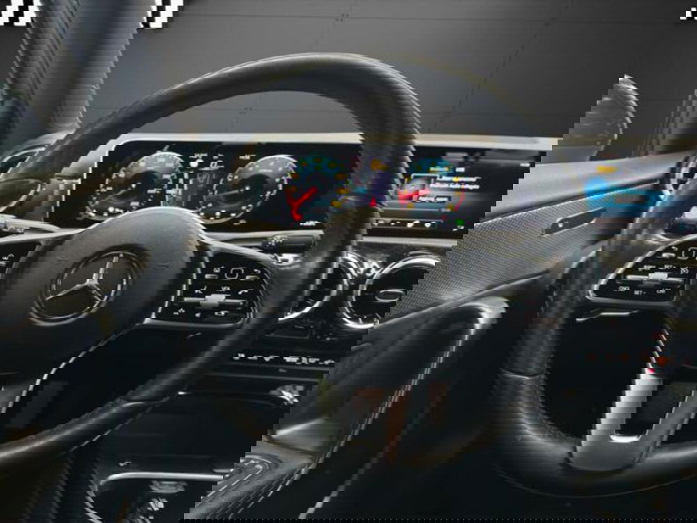 Mercedes-Benz Classe A Sedan usata a Milano (7)