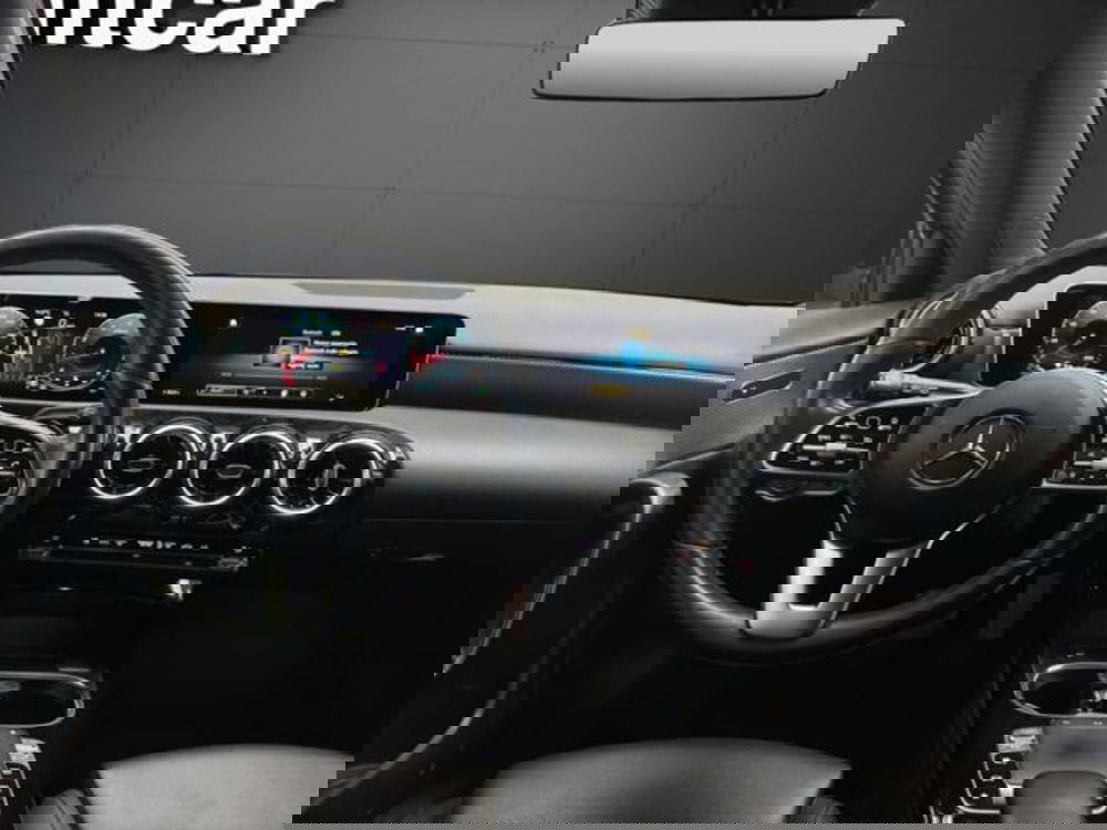 Mercedes-Benz Classe A Sedan usata a Milano (8)