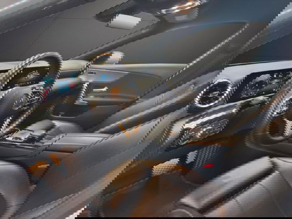 Mercedes-Benz Classe A Sedan usata a Milano (9)