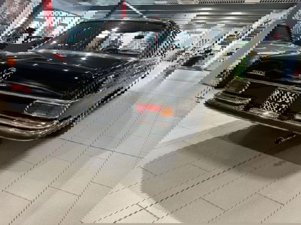 Mercedes-Benz 250 usata a Milano (10)