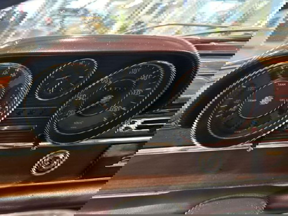 Mercedes-Benz 250 usata a Milano (18)